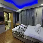 Mitra Downtown 3*