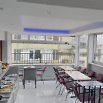 Mitra Downtown 3*