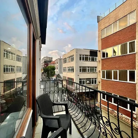 מלון Mitra Downtown