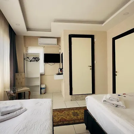 Mitra Downtown 3*