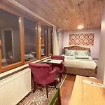Mitra Downtown Szálloda 3*