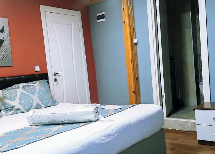 Mitra Downtown מלון