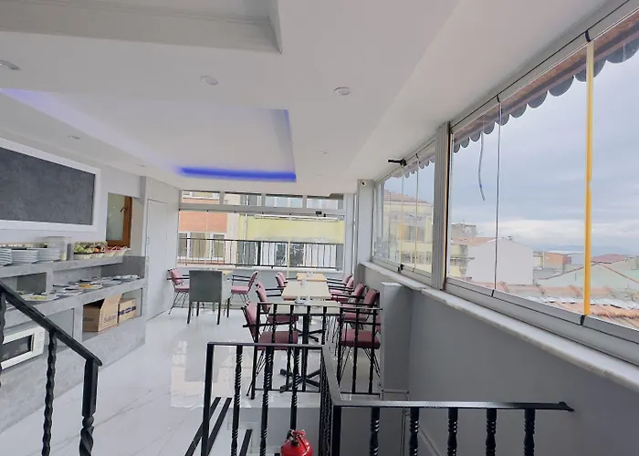 Hotel Mitra Downtown 3*