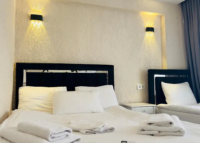 מלון Mitra Downtown 3*